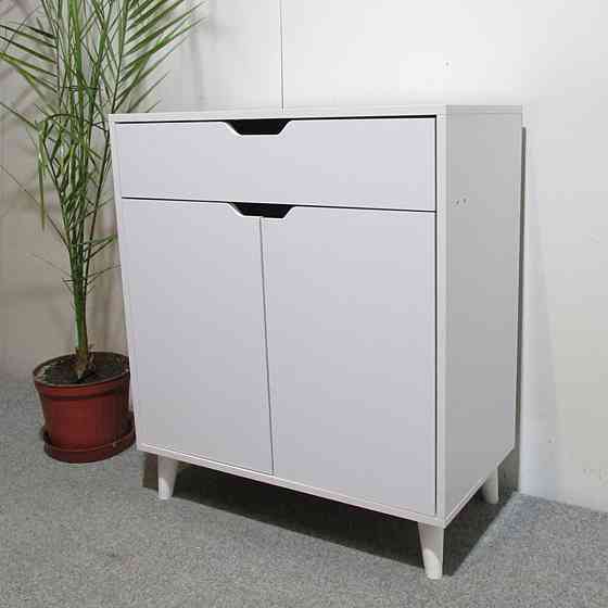 Комод в гостиную с ножками в цвете Орех светлый М-ЗОН Борн 750 Нимфеа Альба (белый) (MZN-031047) Львов