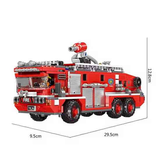 Конструктор детская “Пожарная машина” игровая на 720 деталей цвет красный Каменец-Подольский