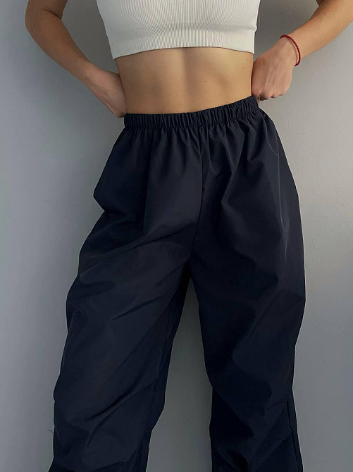 Женские повседневные оверсайз брюки из плащевки Темно-синий Одесса - изображение 1