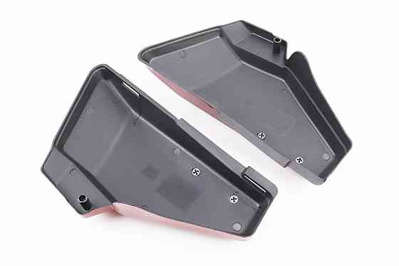 пластик - кришка бардачка ліва, права к-кт, ЧЕРВОНИЙ Київ