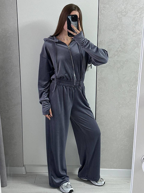 Женский повседневный костюм из качественного велюра двойка Графит Одесса - изображение 1