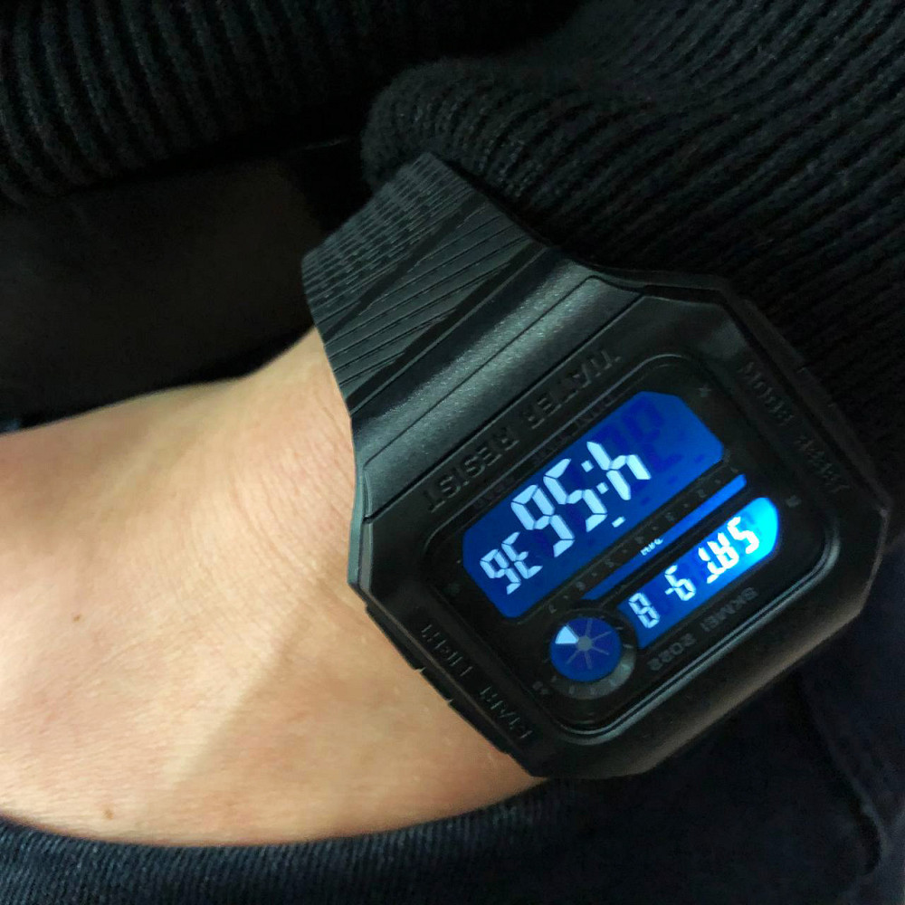 Чоловічий годинник із пластиковим ремінцем SKMEI 2022BKBK, Оригінальний VF-495 чоловічий годинник Київ - фото 1