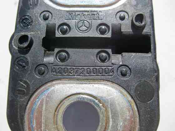 Mercedes-Benz  A2037200004 Петля - скоба вуха замка дверей E-Class W211 CLS C219 C-Class W203 SLK R171 CLK C209 Одесса