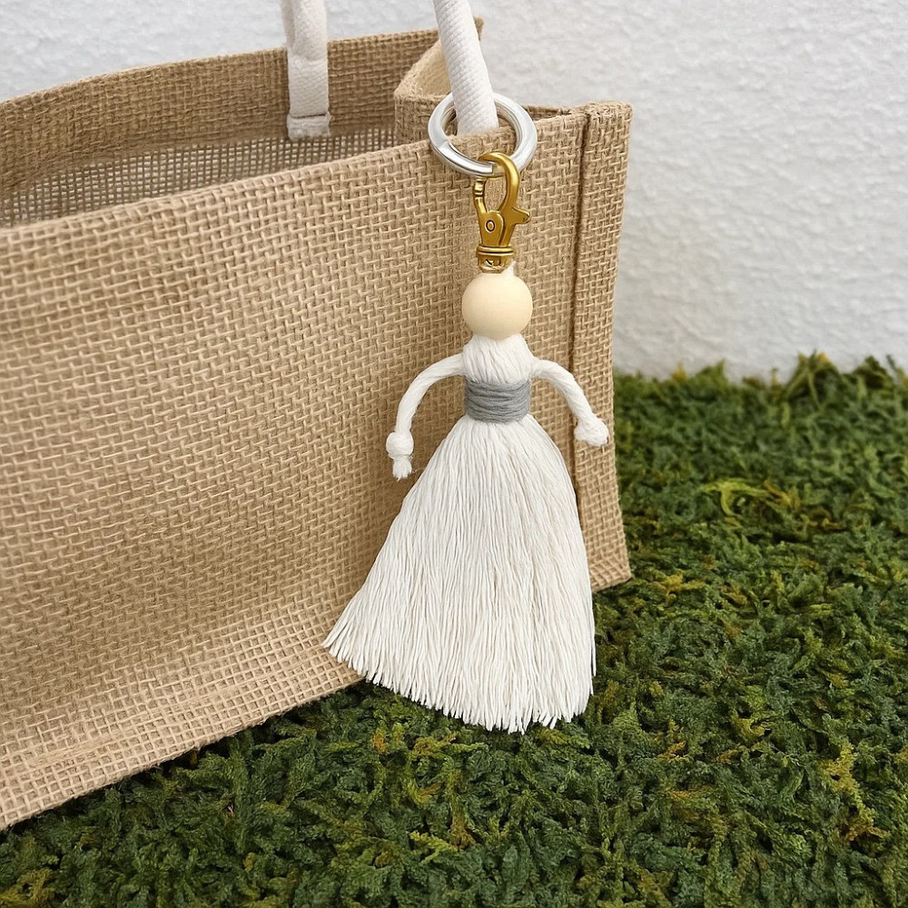 Набор макраме для рукоделия и плетения брелока 