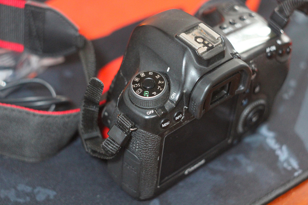 Дзеркальний повнокадровий фотоапарат Canon EOS 6D WiFi Дзеркалка.Комплект. Б\У Київ - фото 3