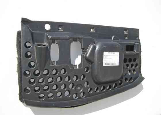 Mercedes-Benz  A2516800239 Права нижня накладка - кришка панелі приладів - торпеди R-Class W251 Одеса