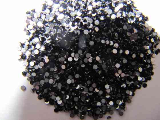 Стразы Swarovski черные ,SS3 (1400 шт) Киев