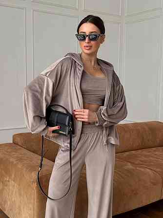 Женский повседневный костюм тройка: кофта, топ и брюки велюр Бежевый, 42/46 Одесса