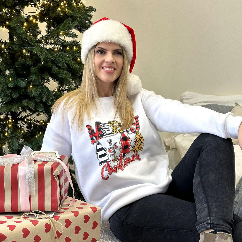 Женский батник с праздничным принтом 