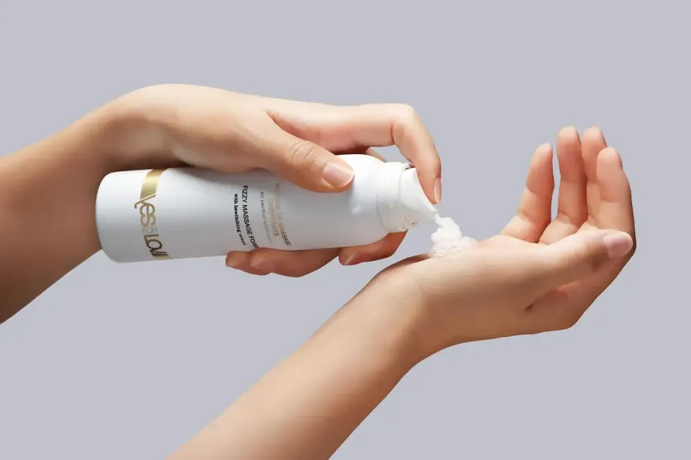 Масажна піна YESforLOV FIZZY MASSAGE FOAM with bewitching scent 150 мл Львів - фото 4