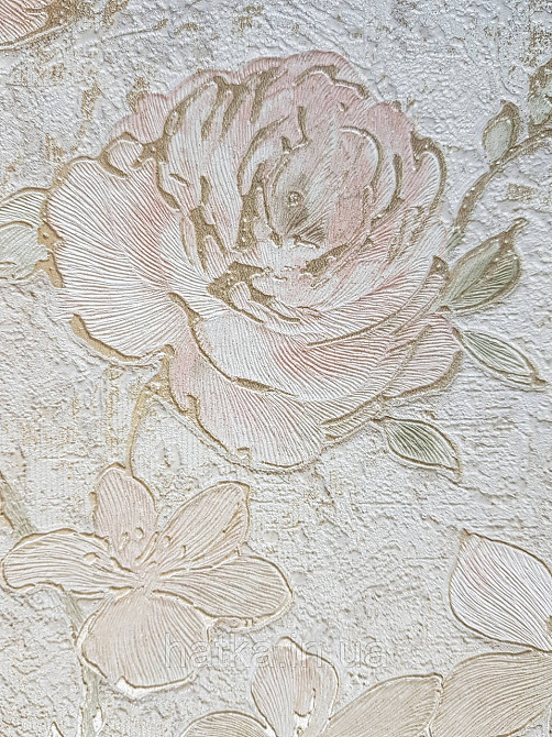 Шпалери вінілові на флізеліні Grandeco Anastasia метрові квіти троянди структурні червоні із золотом на білому Київ - фото 2
