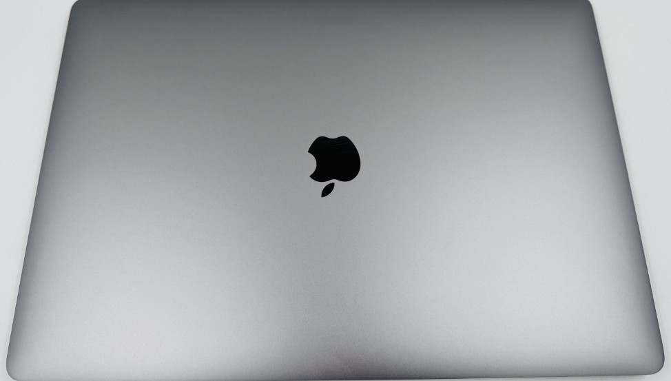 Как новый Apple MacBook Pro 15 2019 i9 8 Core 16GB RAM 512GB SSD IL6634. Киев - изображение 2