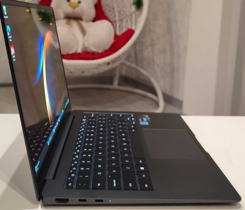 Преміальний ультрабук Samsung Galaxy Book 3 Pro 14