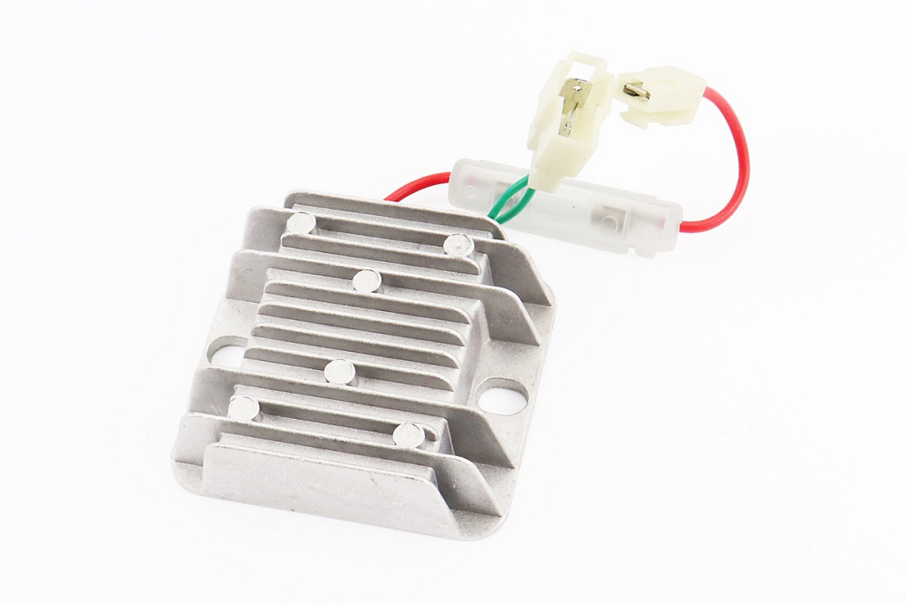 Регулятор напруги 178F/186F, 70x78mm, із запобіжником Київ - фото 1