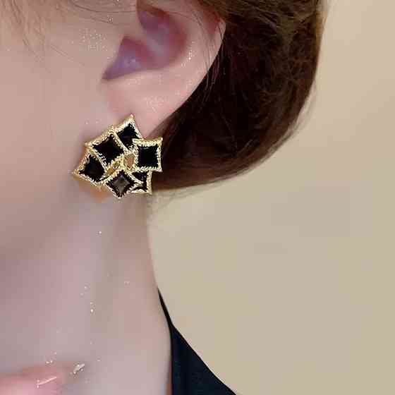 Серьги набор 5 пар в различных дизайнах с эмалью золотистые,женская бижутерия серьги комплект из цинкового сплава Каменец-Подольский