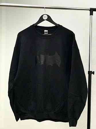 Теплый свитшот черного цвета с бэтменом. Черновцы