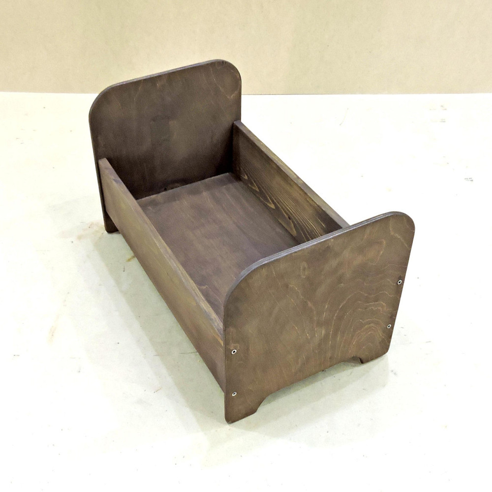 Кровать для кукол 