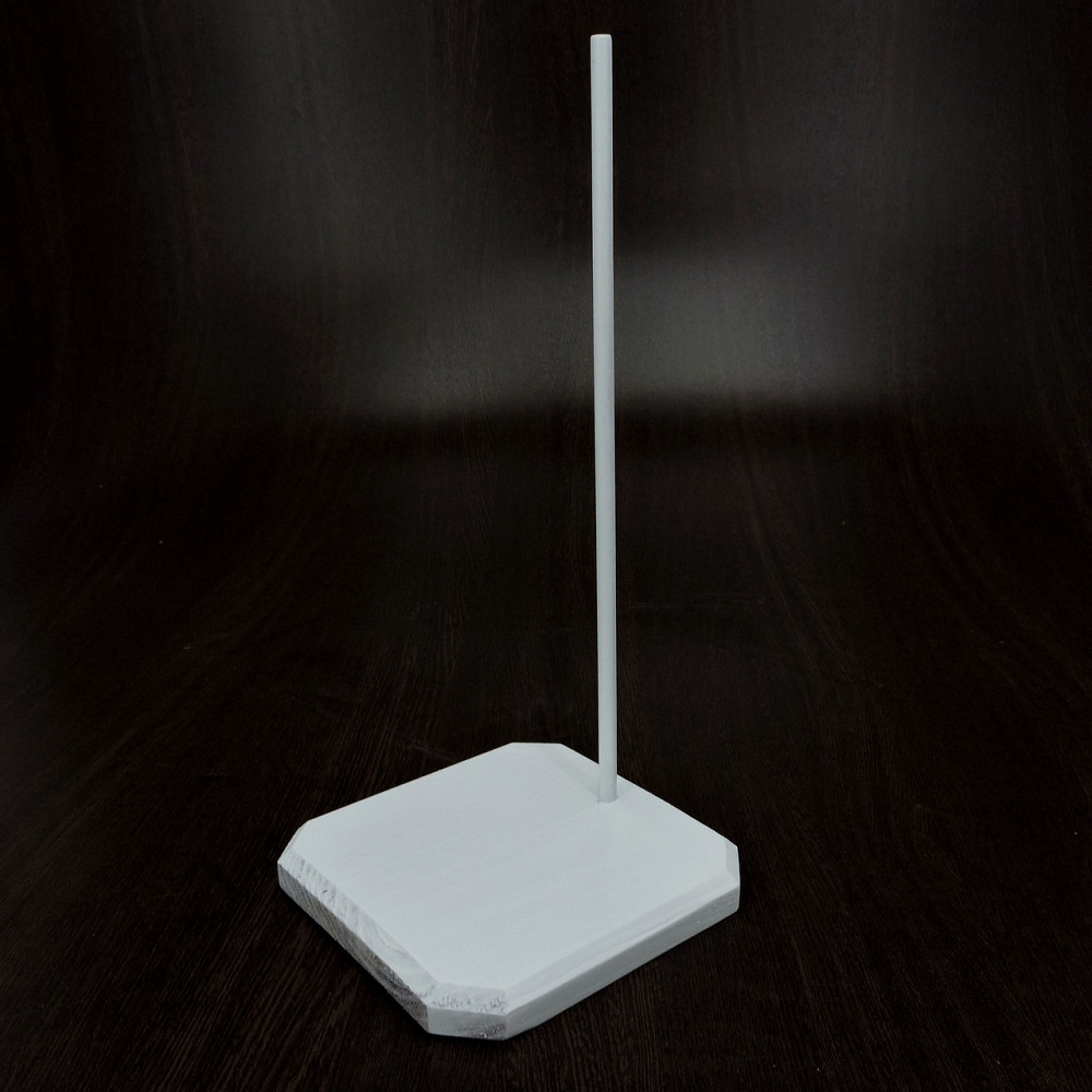 Подставка для кукол 