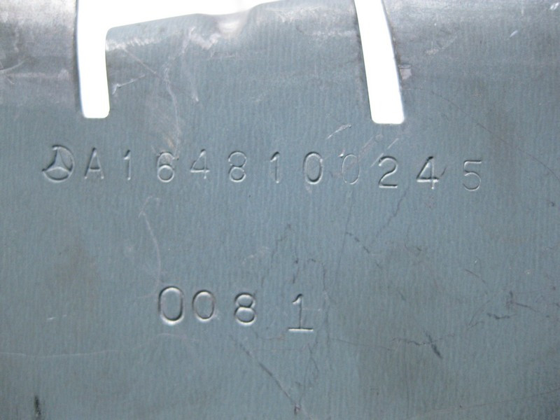 Mercedes-Benz  A1648100245 Кронштейн - опора під 2-м рядом сидінь праворуч GL X164 Одесса - изображение 3