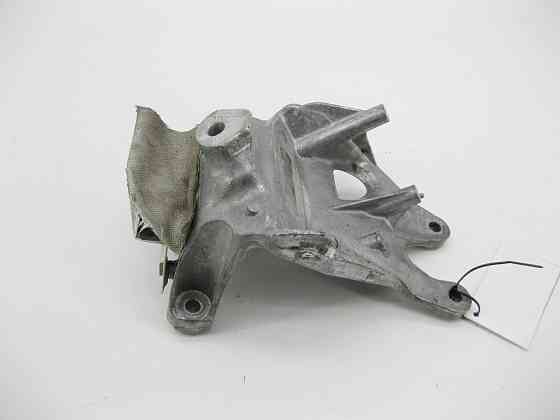 VAG  4M0199308BM Кронштейн/лапа двигуна правий Одесса