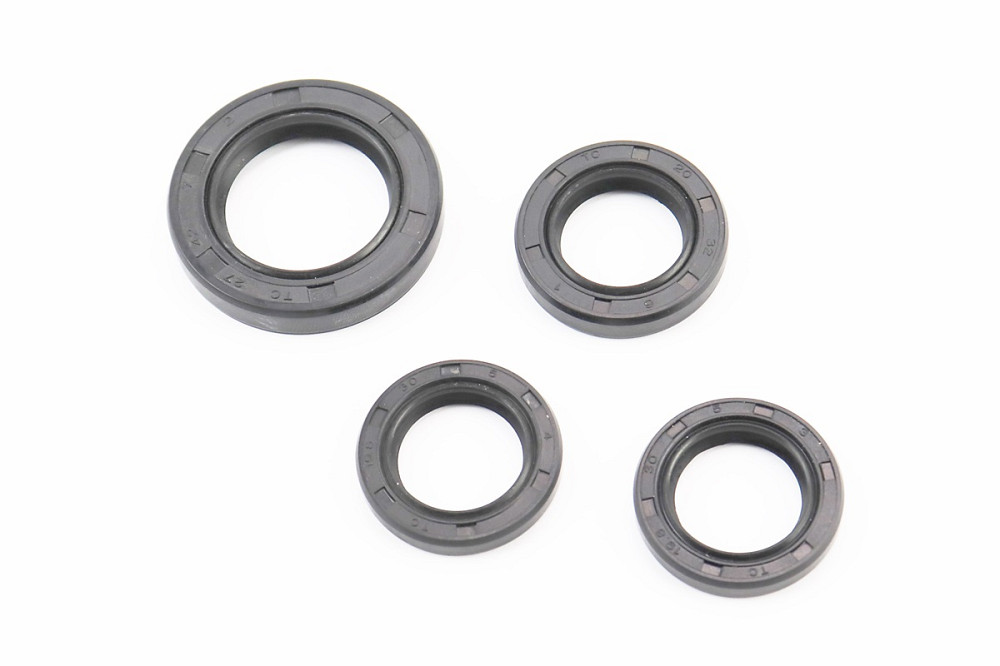 Сальники к-кт 4шт (19,8x30x5-2шт; 20x32x6; 27x42x7) двигуна Київ - фото 1