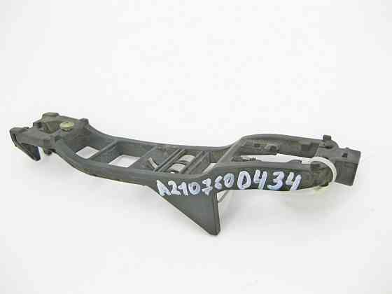 Mercedes-Benz  A2107600434 Рама зовнішньої ручки задніх правих дверей Classic C-Class W202 E-Class W210 Одеса