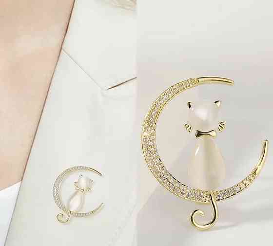 Брошка "Котик на місяці" Сміла