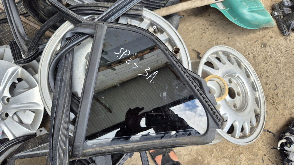 Стекло дверей Kia Sportage 2021–2025 Киев - изображение 2