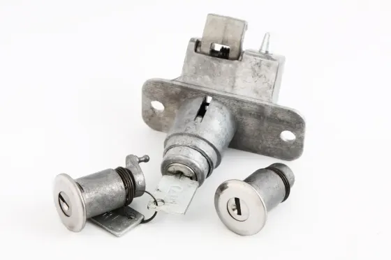 Замок багажника Таврія з циліндрами з захисною шторкою (ключ ЗАЗ) Вінниця