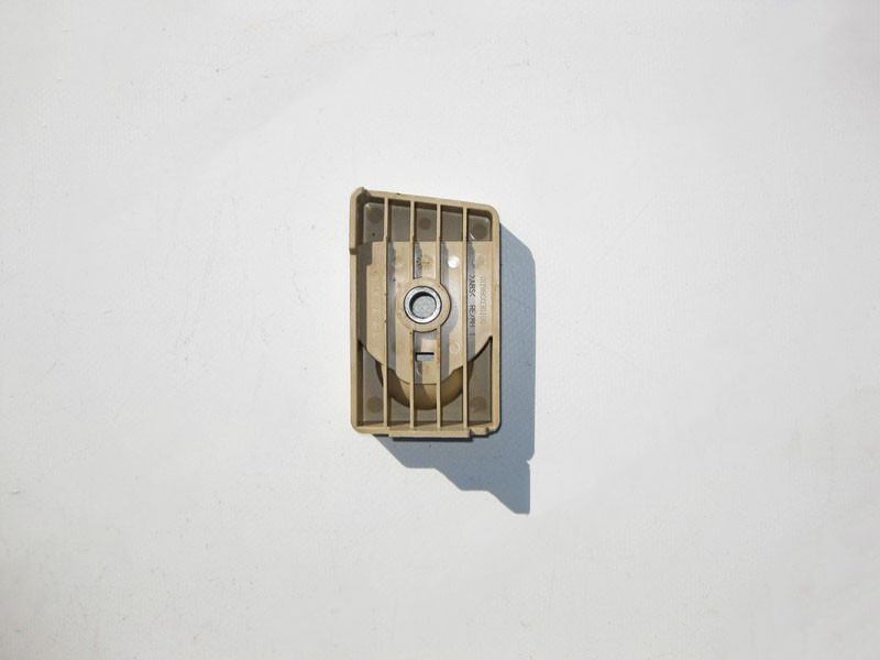 Mercedes-Benz  A1648600251 8K67 Бежева накладка під правою петлею кріплення багажу ML W164 GL X164 Одеса - фото 2