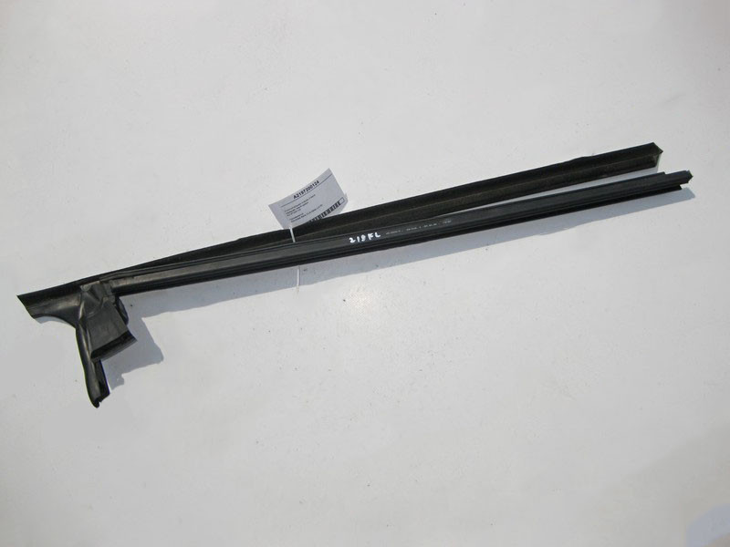 Mercedes-Benz  A2197200124 Ущільнювальна планка скла передніх лівих дверей CLS C219 Одесса - изображение 1