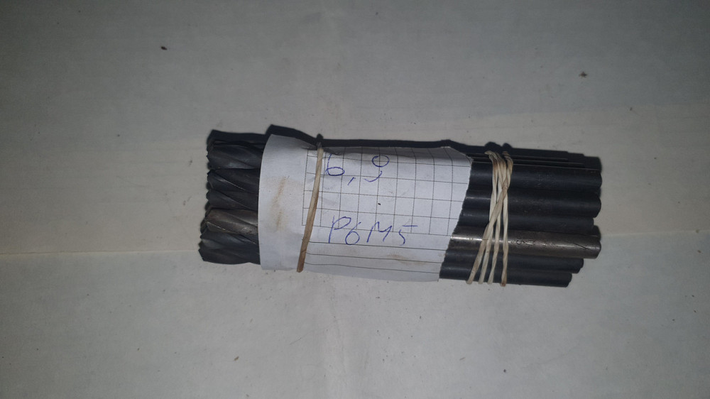 Свердло з циліндричним хвостовиком 6.9 мм. Р6М5. СССР. Харків - фото 1