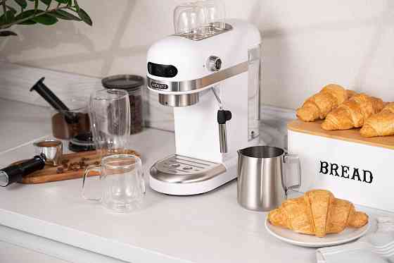 Кавоварка ARDESTO ріжкова 1.4л, мелена, ручний капучинатор, підігрів чашок, білий Київ