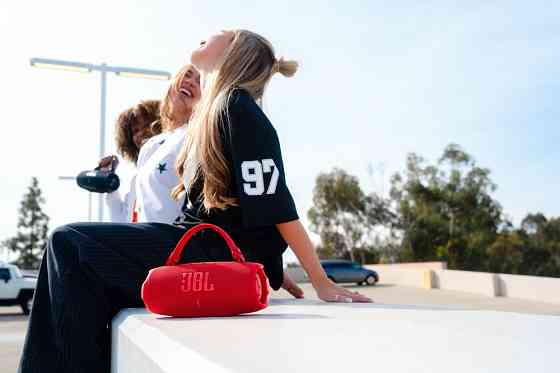 Портативна акустика JBL Charge 6 White (JBLCHARGE6WHT) (7106537) Київ