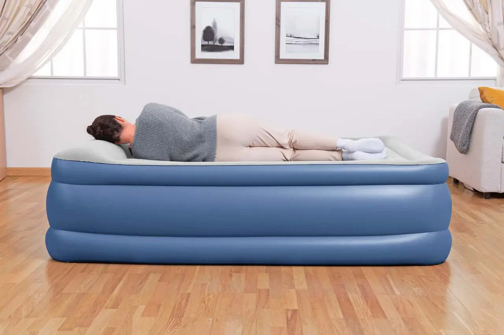 Двоспальне надувне ліжко матрац 203х152х56 см з електронасосом Bestway 67614 Київ - фото 4