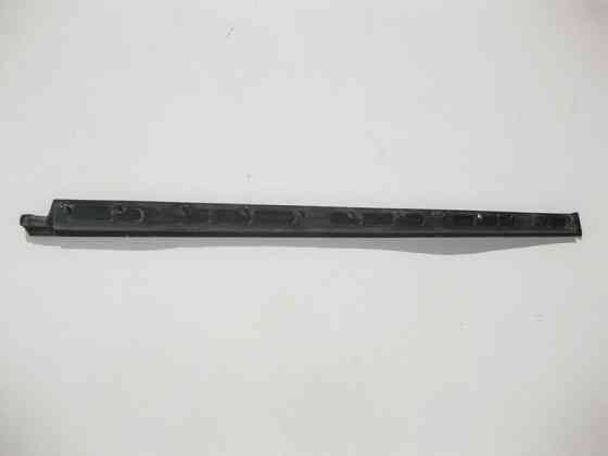 Mercedes-Benz  A1646904762 Ущільнювальна нижня гумка передніх лівих дверей ML X164 GL Одеса