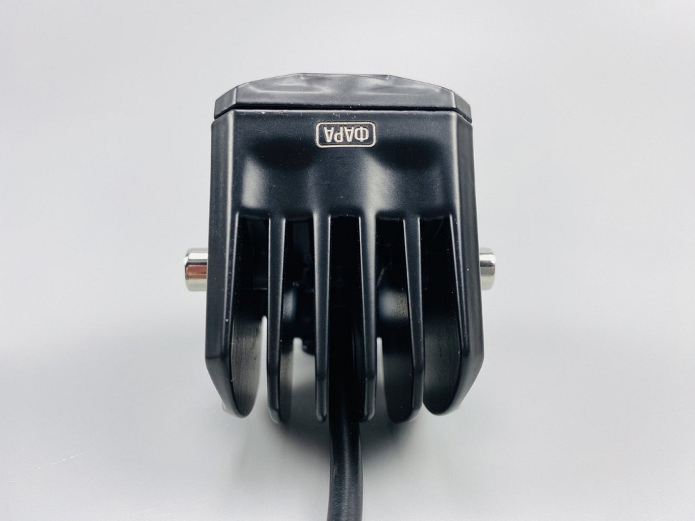 Економічний прожектор для мотоцикла, Двоколірні світлодіодні протитуманки Фара LED квадратна 20W Мукачево - фото 7