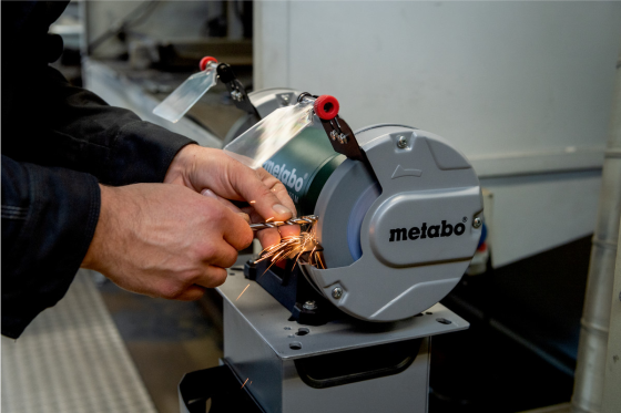 Профессиональная точилка для заточки Metabo DS 125 M : 200 Вт, диск 125х20х20 мм, 2980 об/мин., станок Киев