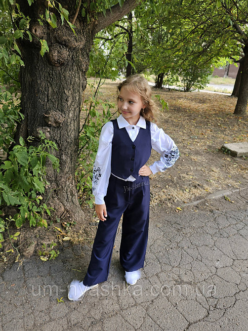 Школьный брючный костюм с жилеткой р.128-152 Кривой Рог - изображение 7