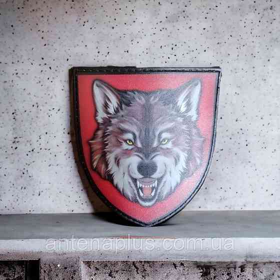 Вовк на червоному шеврон / патч Київ