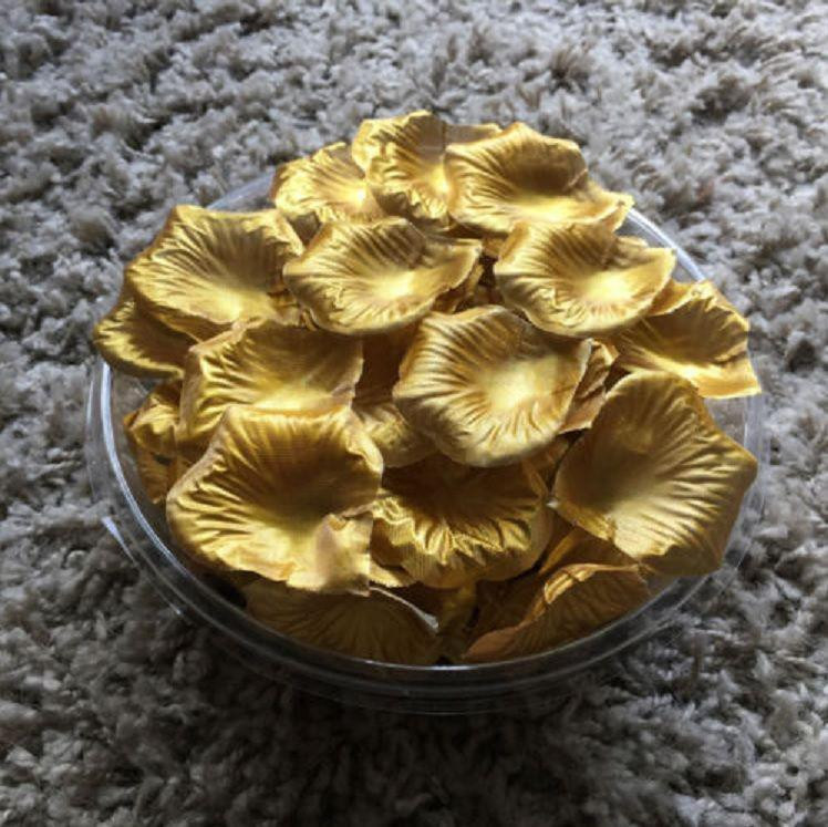 Пелюстки троянд штучні 100 штук 45 на 45 мм золотистий Київ - фото 3