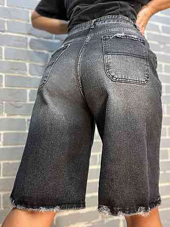 Шорти жіночі джинсові Q-4 Denim 544-24 бермуди косі кишені довжина до колін рвані чорні, чорний, 33 Одеса