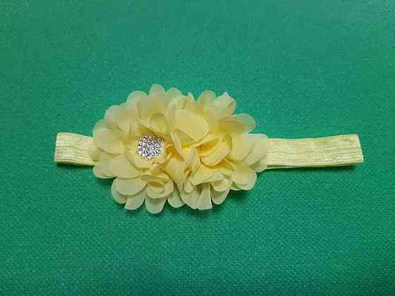 Детская желтая повязка с цветком - размер универсальный (на резинке), цветок 10см Киев