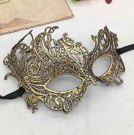 Ажурна маска на обличчя one size золотистий Київ