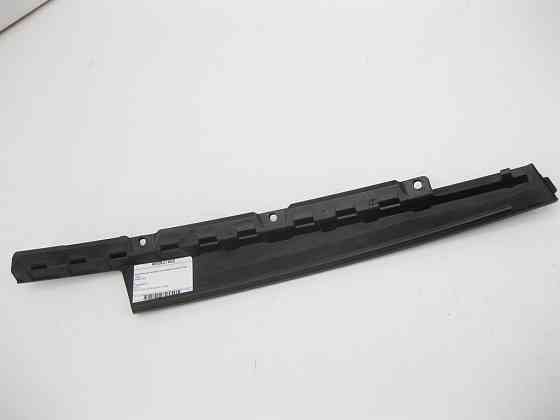 VAG  4M0837902 Вертикальна накладка на передніх правих дверях ззаду Одеса