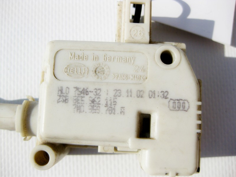 Audi  8E5962115B Привід центрального замку багажника Audi A2 A4 Одеса - фото 8