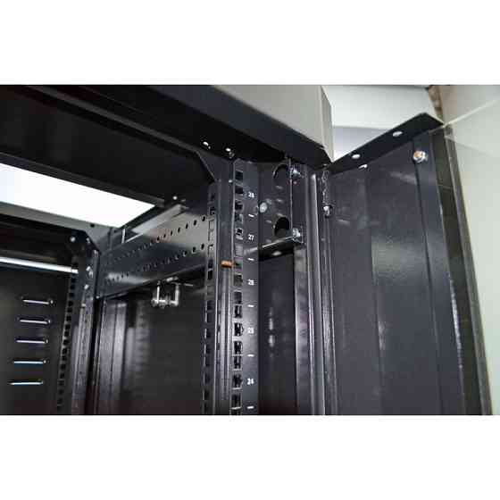Шафа серверна CMS 28U 610 х 675 UA-MGSE2866MB посилена для мережевого обладнання Київ