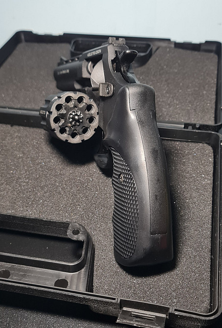 Револьвер STALKER S 4.5" 4мм на патроні Флобера + 200 патронів + щітка + кобура Клевань - фото 7