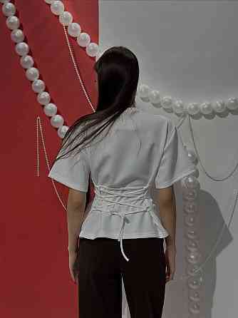 Жіноча базова повсякденна футболка з імітацією корсета Білий Одеса