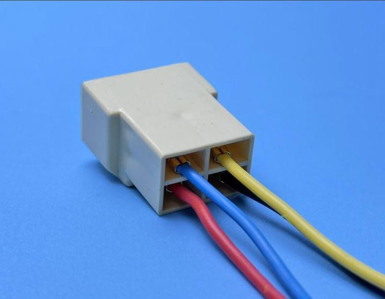 Разъем  ПАПА (внешний)  4 контакта, клемма 6,3мм (пр-во Украина) Харьков - изображение 2